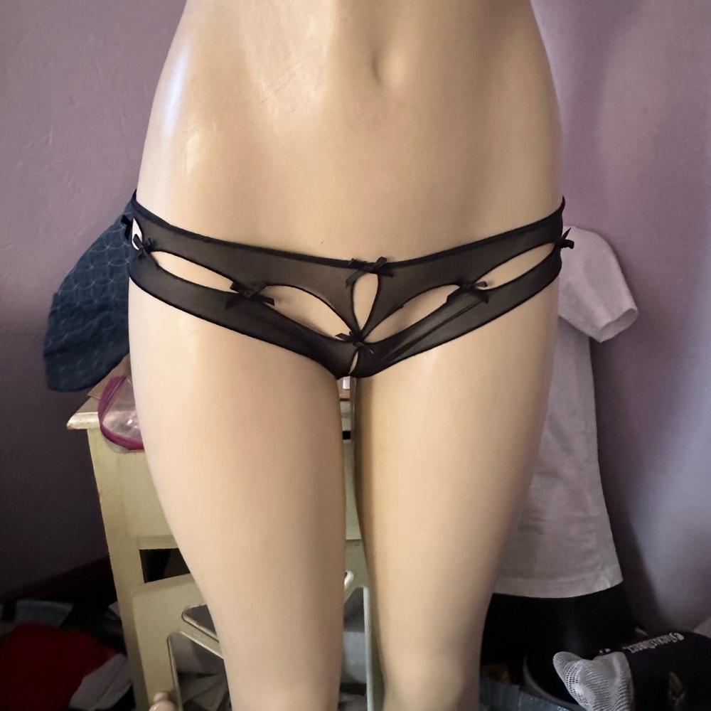 Seductions Frederick of Hollywood open on the bottom size small